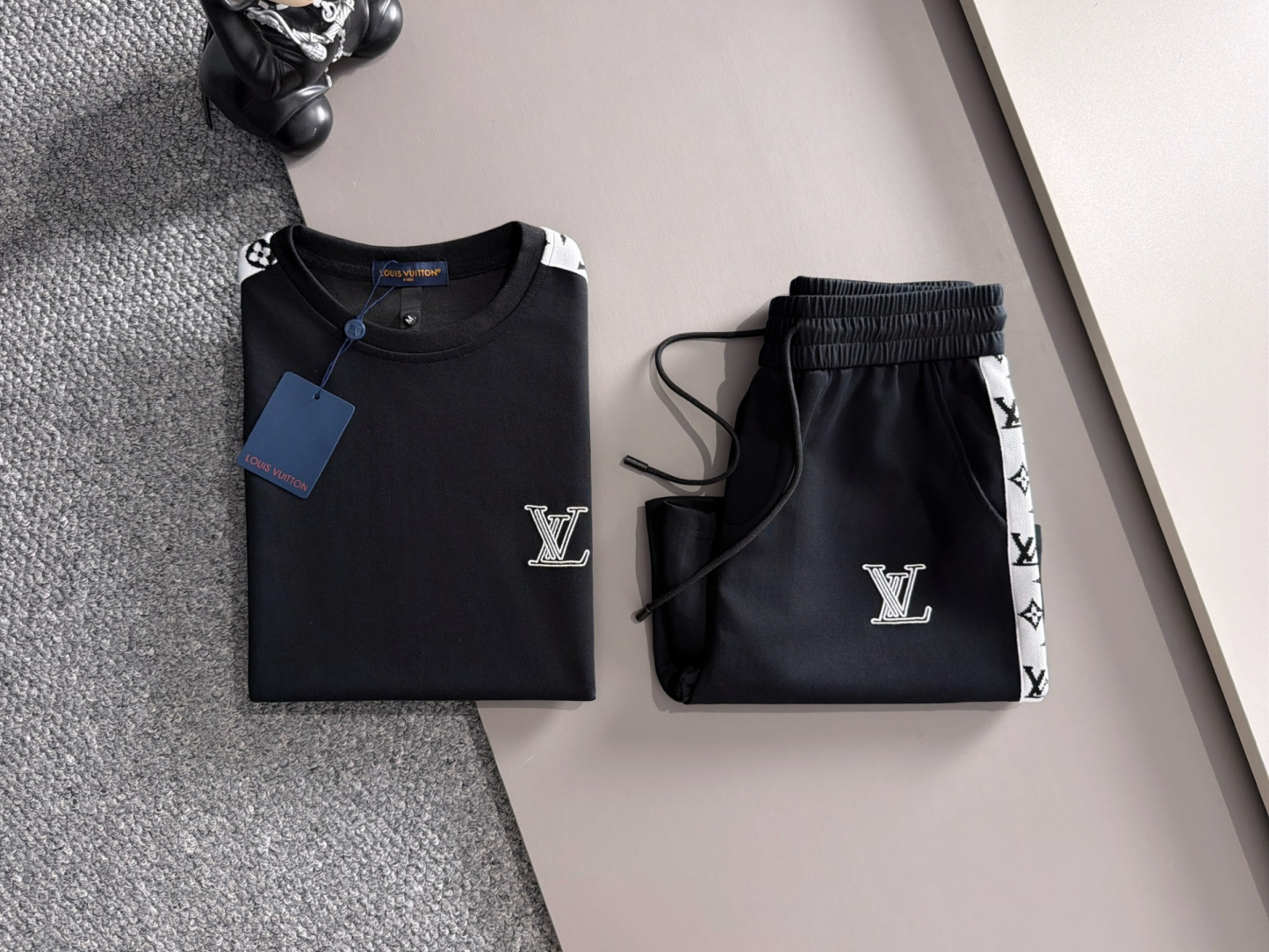 【LOUIS VUITTON】半袖T シャツショートパンツ セットアップ
