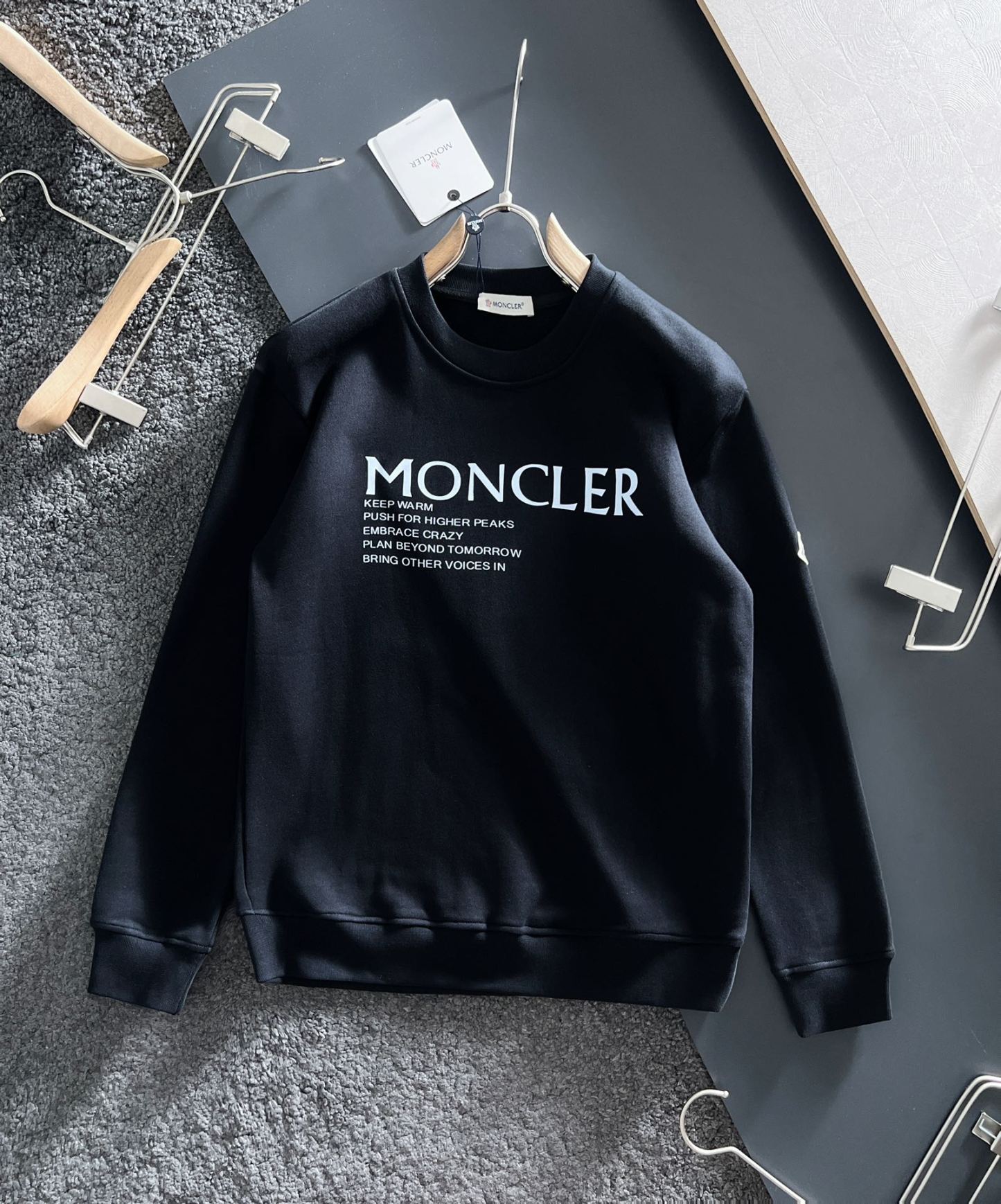 【MONCLER】長袖 T シャツ