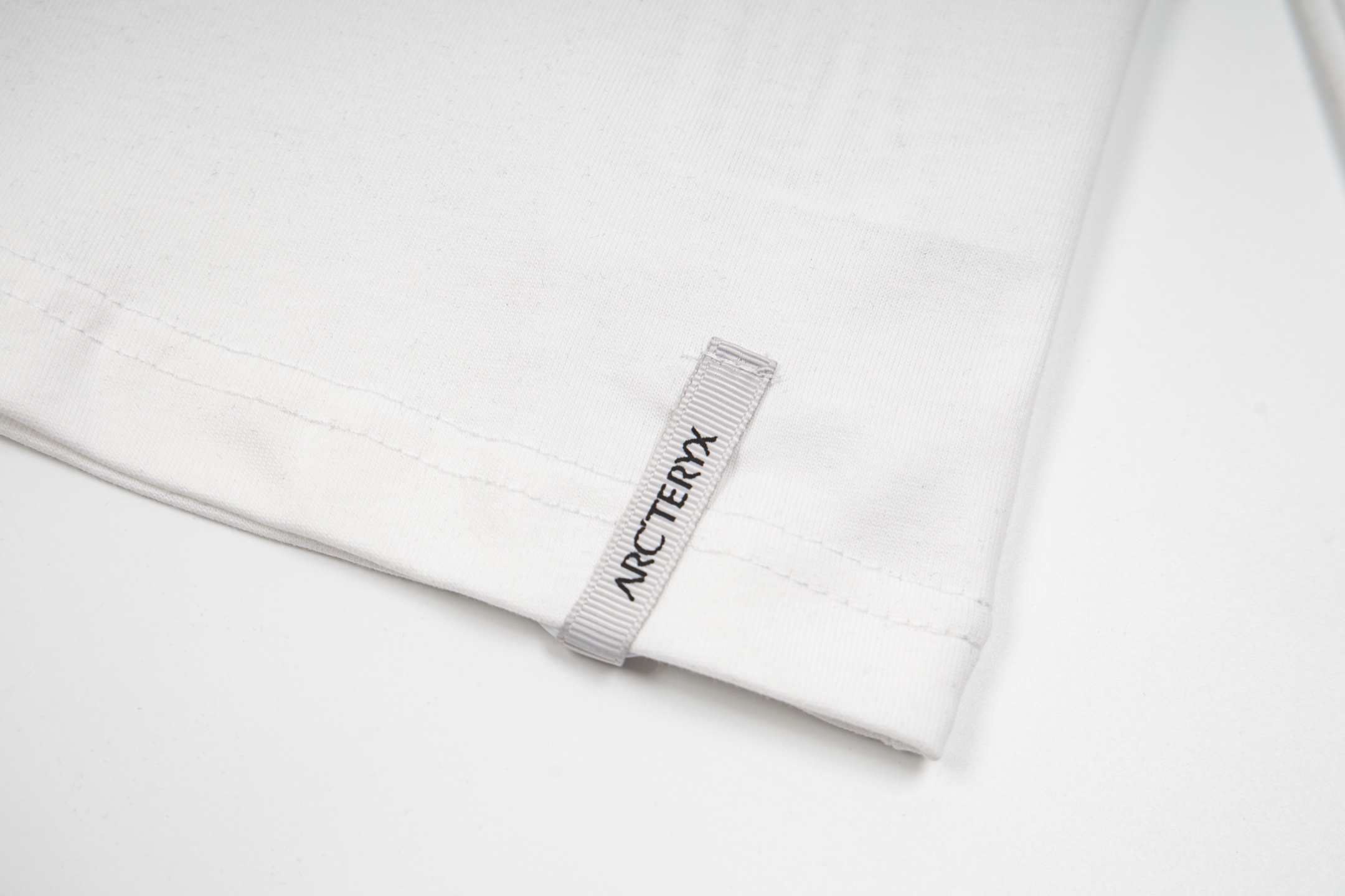 【ARC'TERYX】長袖 T シャツ