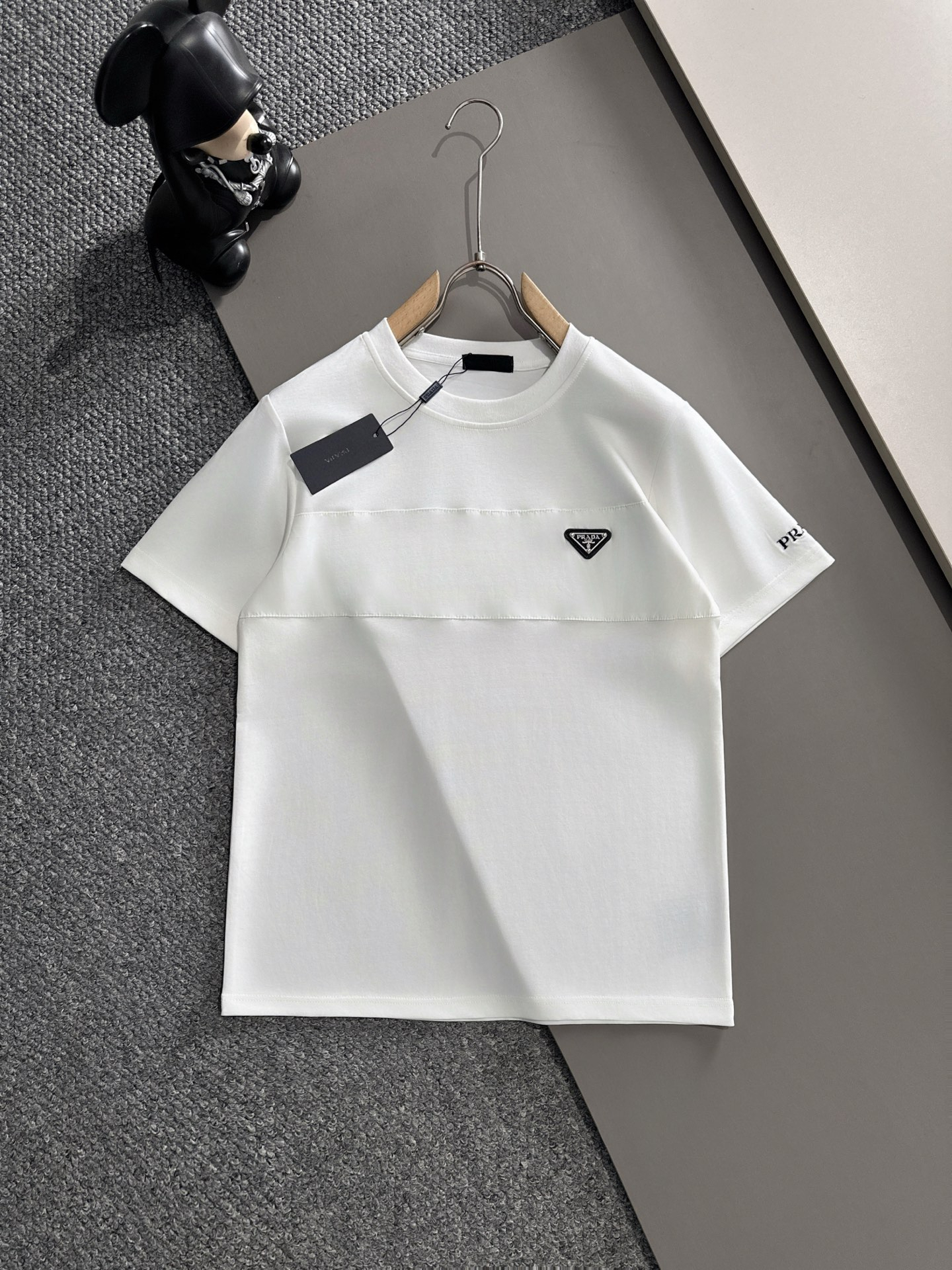 【PRADA】半袖T シャツショートパンツ セットアップ