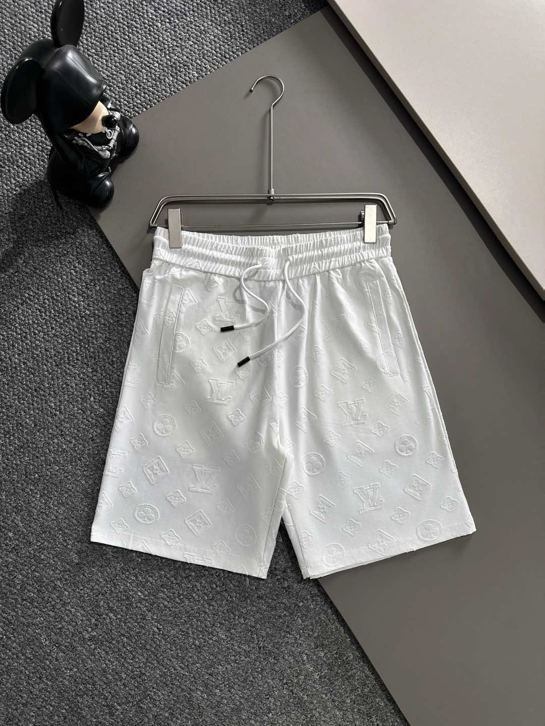 【LOUIS VUITTON】半袖T シャツショートパンツ セットアップ
