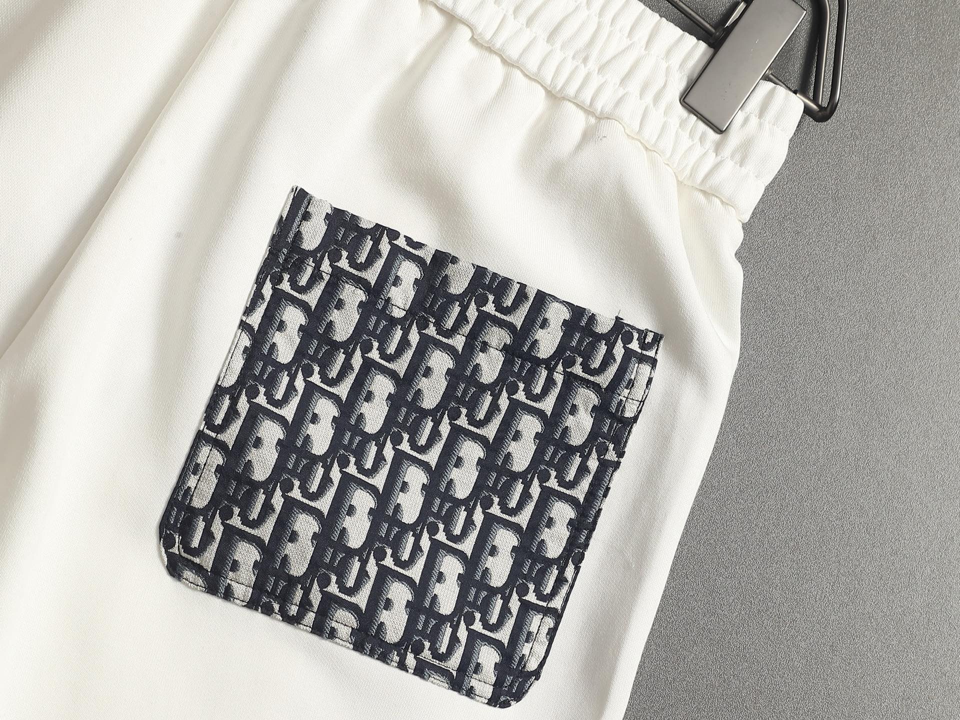 【DIOR】ショートパンツ