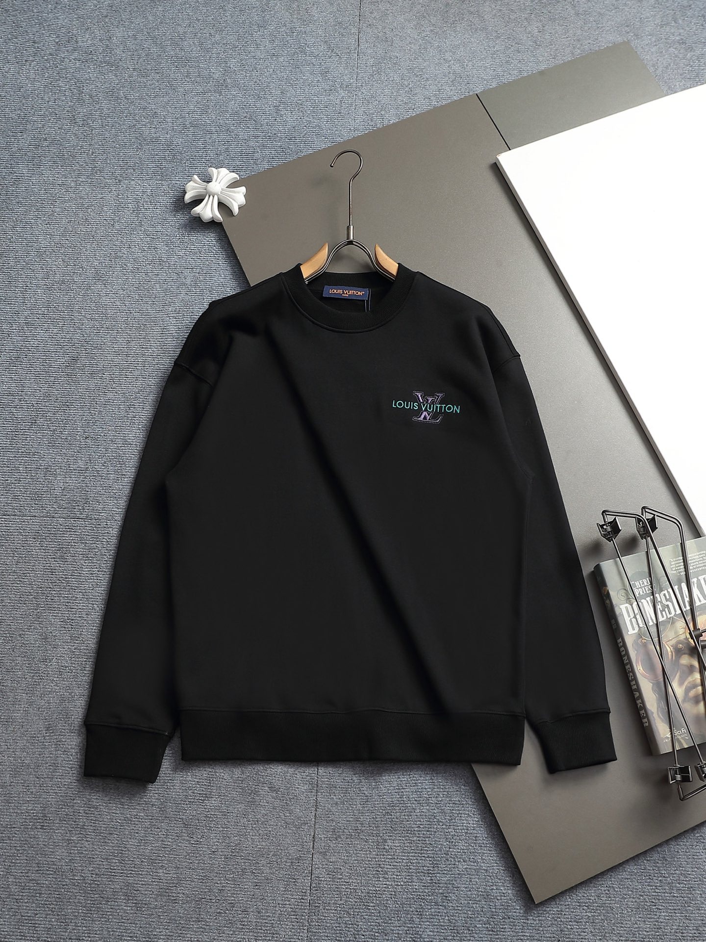 【LOUIS VUITTON】刺繍長袖 T シャツ