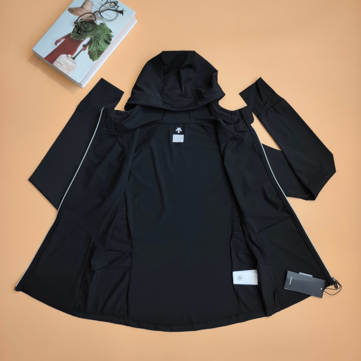 【DESCENTE】UV カットパーカー
