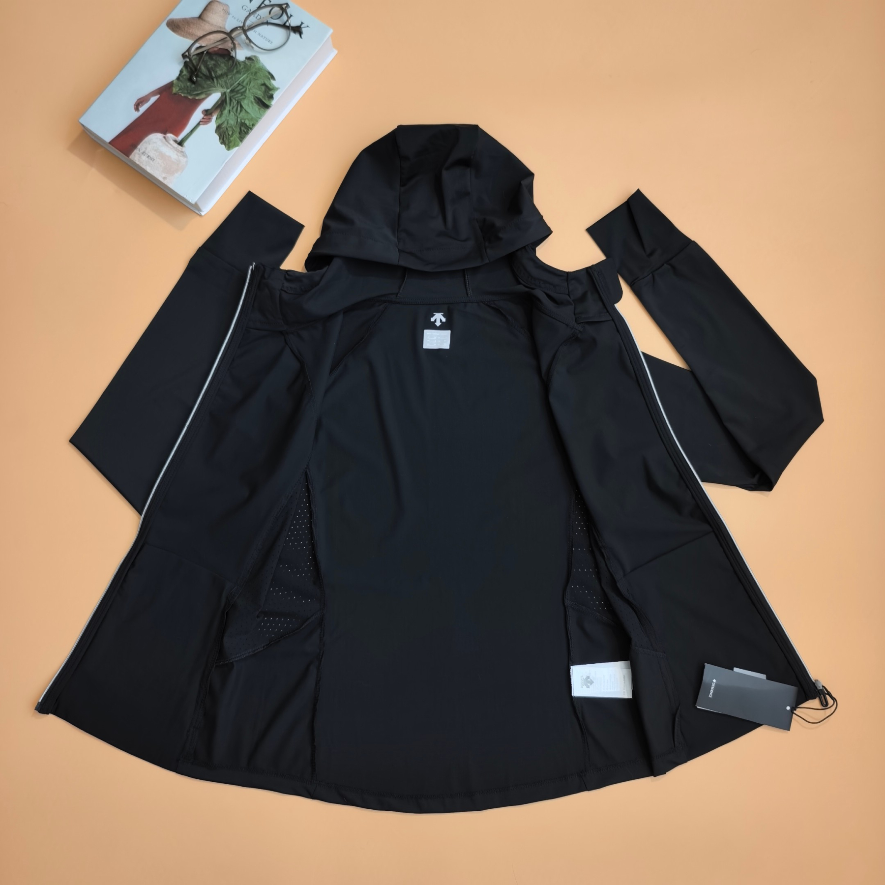 【DESCENTE】UV カットパーカー