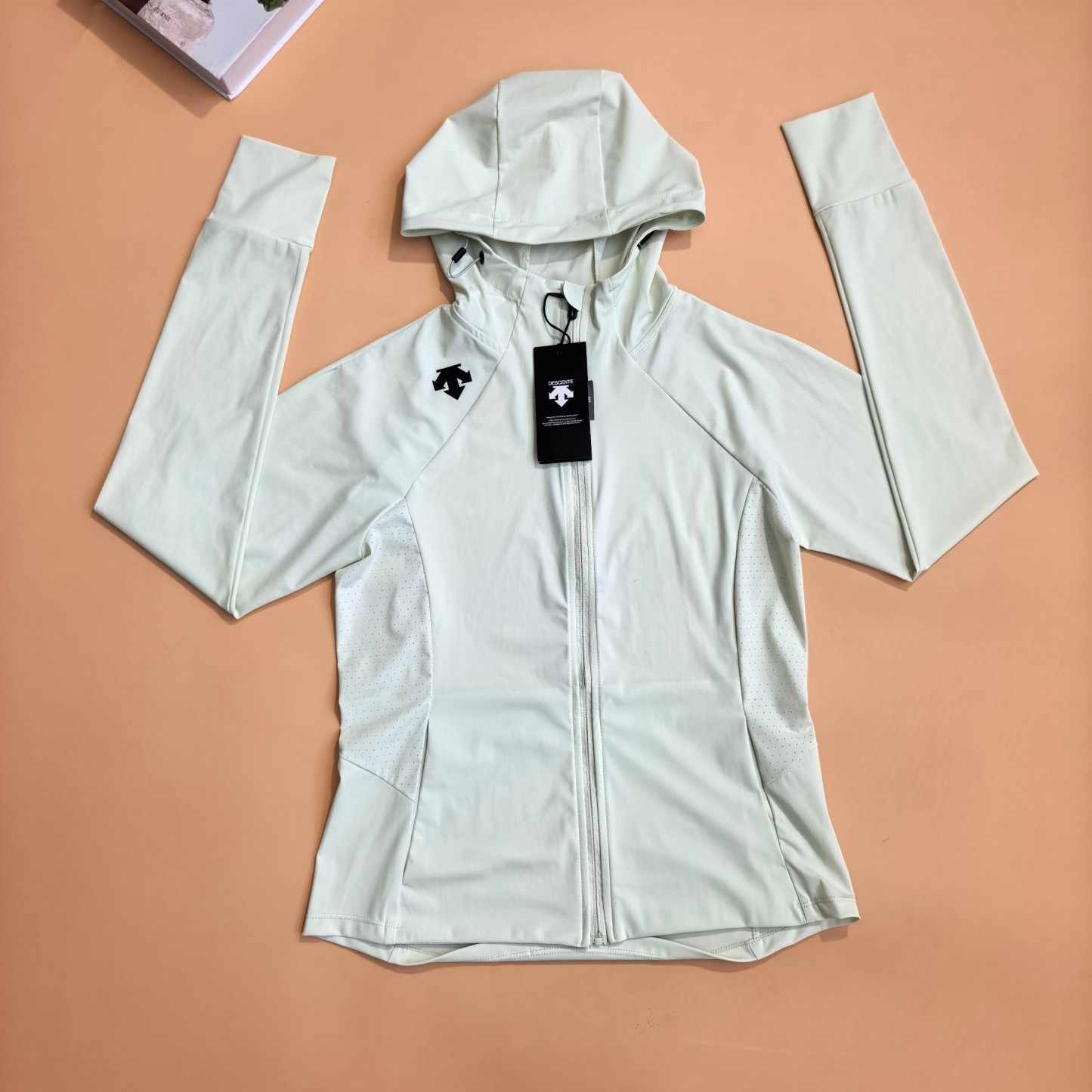 【DESCENTE】26SS  UV カットパーカー