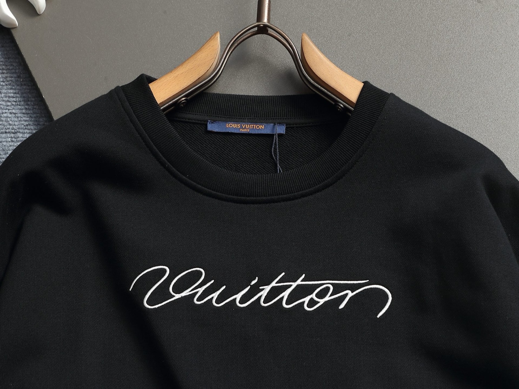 【LOUIS VUITTON】刺繍長袖 T シャツ