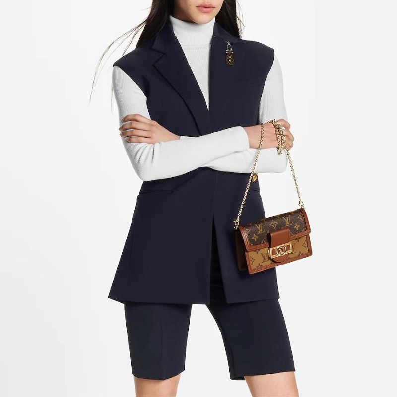 人気！LOUIS VUITTON（ルイヴィトン）Trio メッセンジャーバッグ