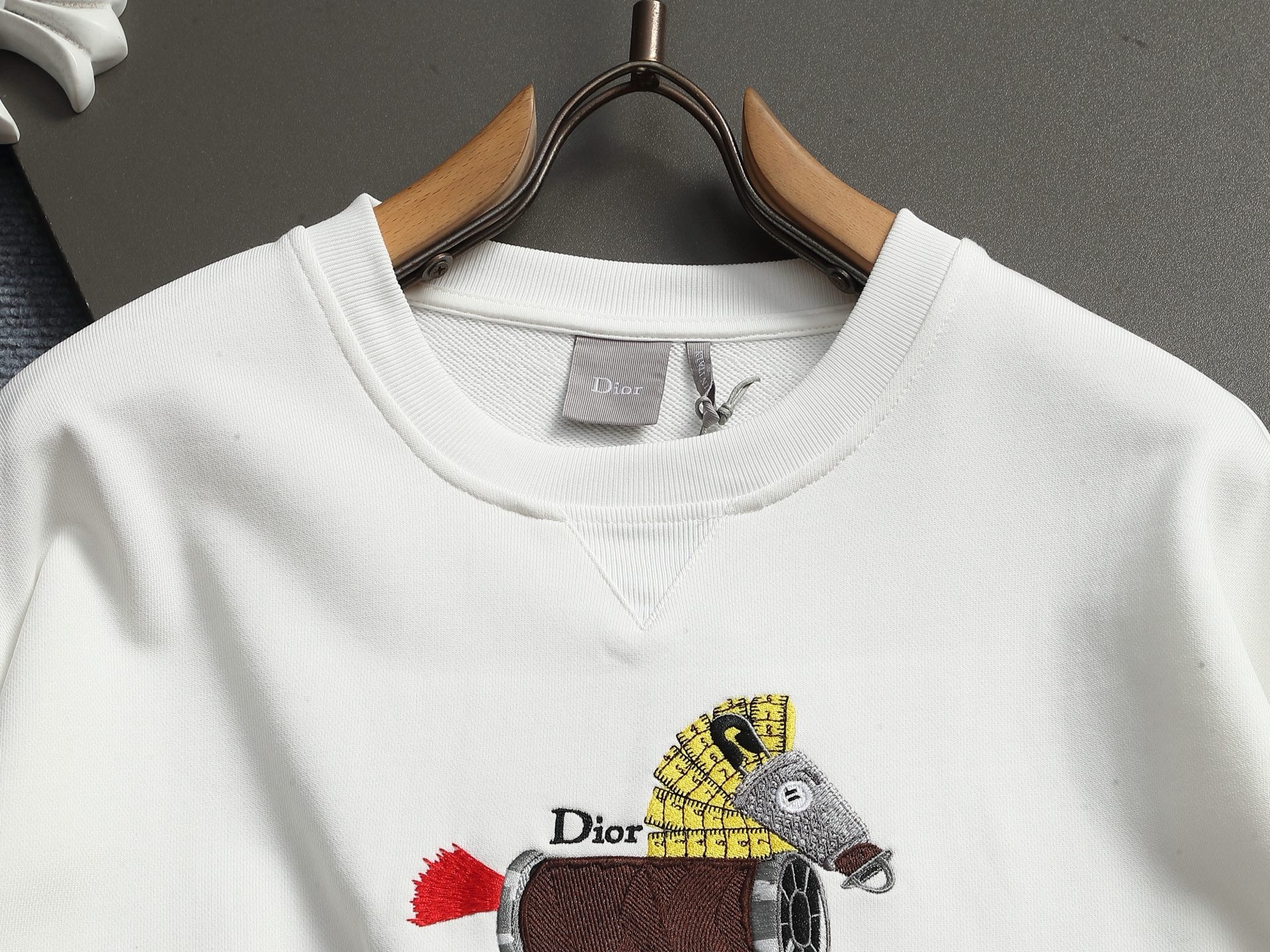 【DIOR】刺繍長袖 T シャツ