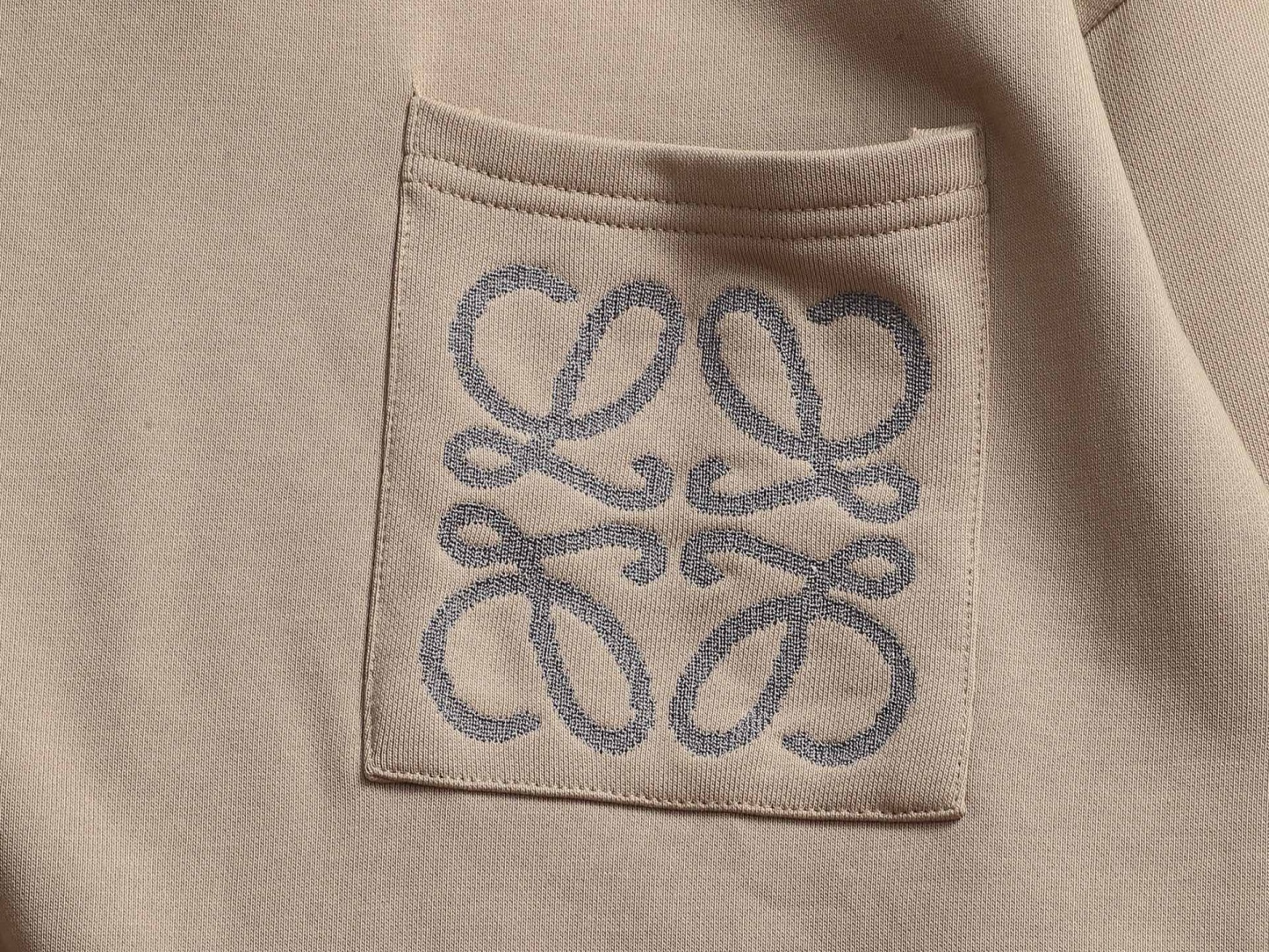 【LOEWE】刺繍長袖 T シャツ