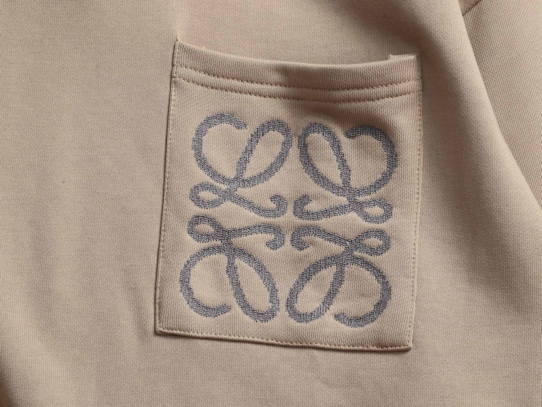 【LOEWE】刺繍長袖 T シャツ