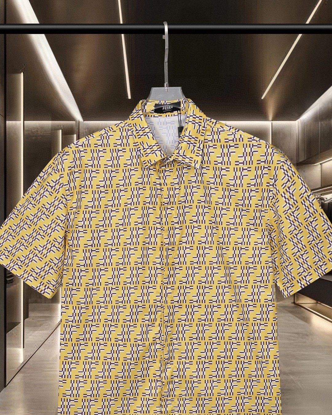 【FENDI】半袖シャツ