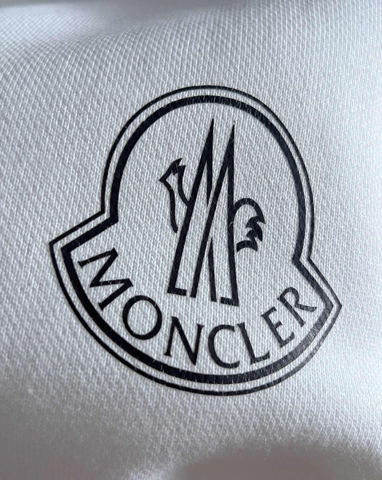 【MONCLER】長袖 T シャツ