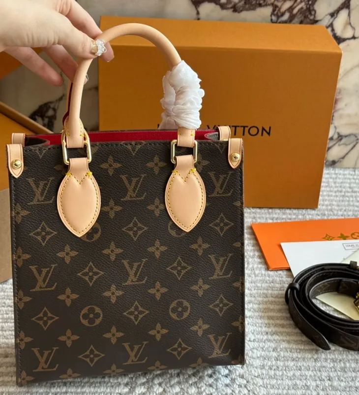 ☆Louis Vuitton☆ Sac Platの新しいミュージックバッグ