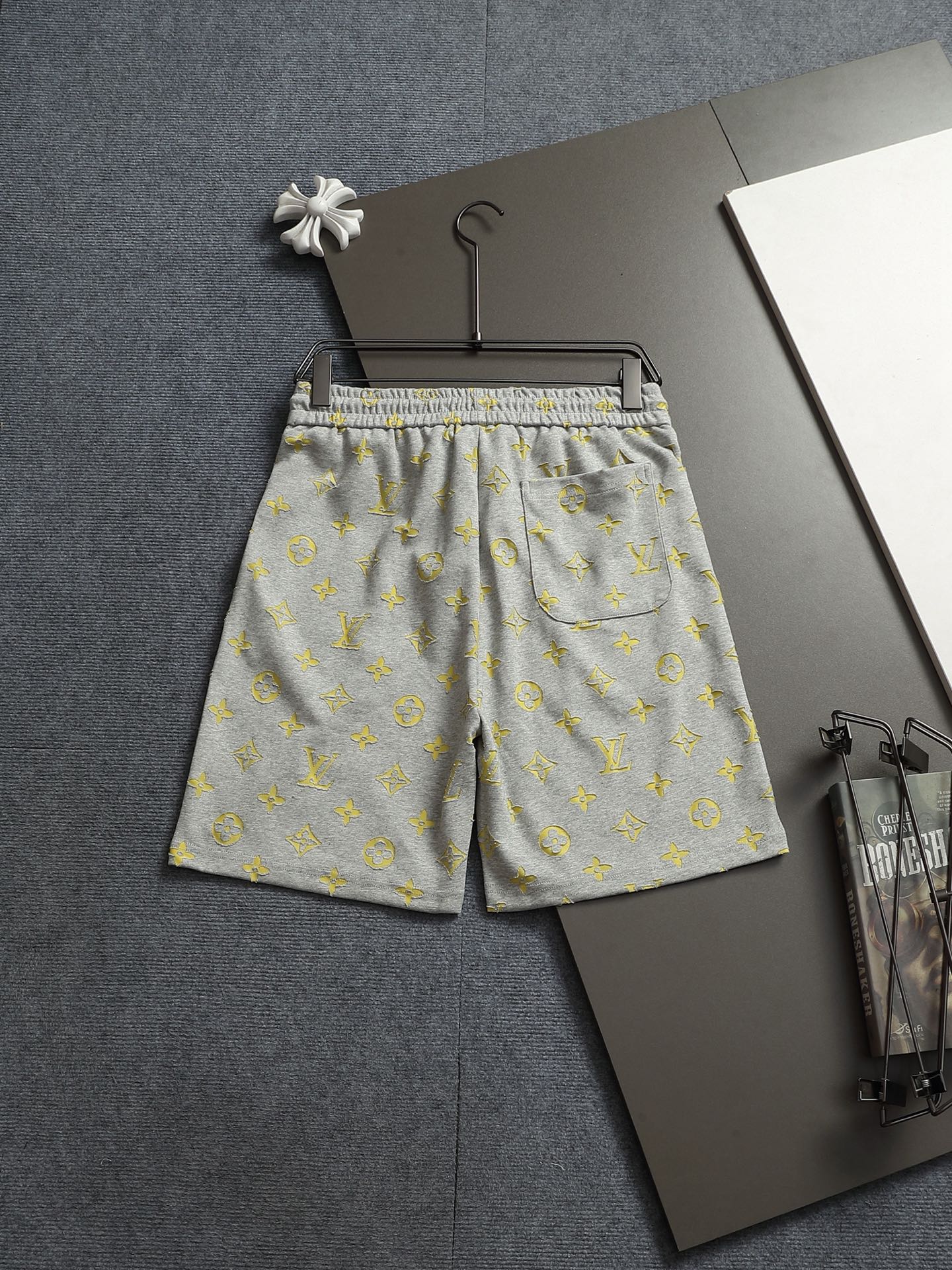 【LOUIS VUITTON】ショートパンツ