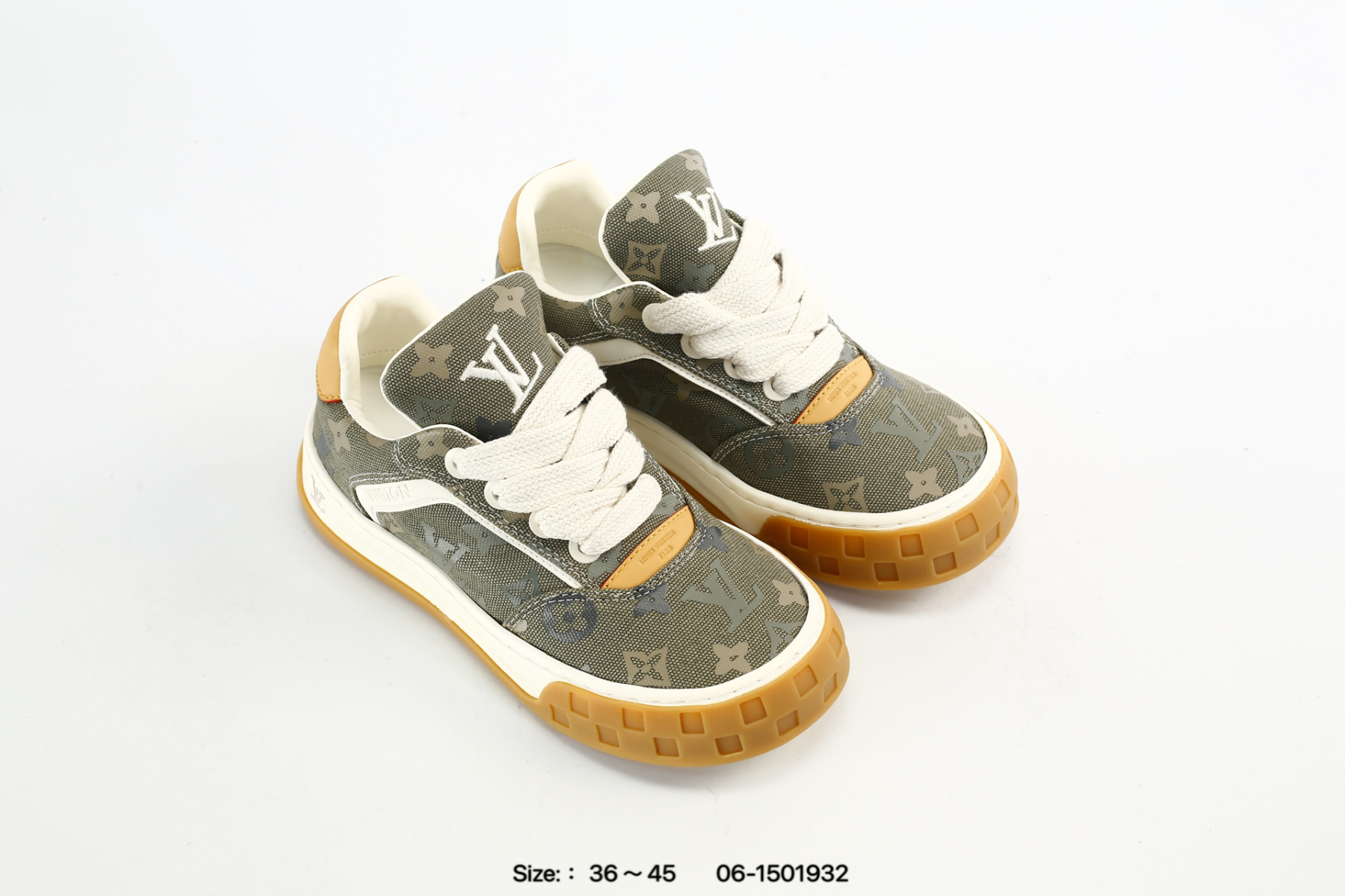 LOUIS VUITTON Trainer キャンバススニーカー