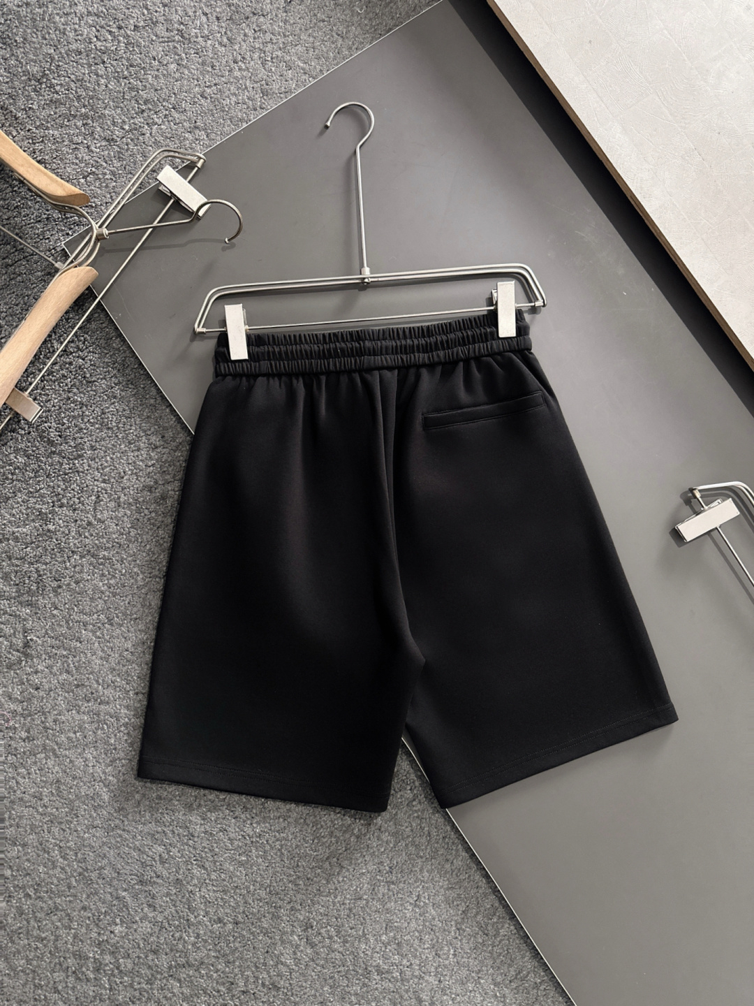 【FENDI】ショートパンツ