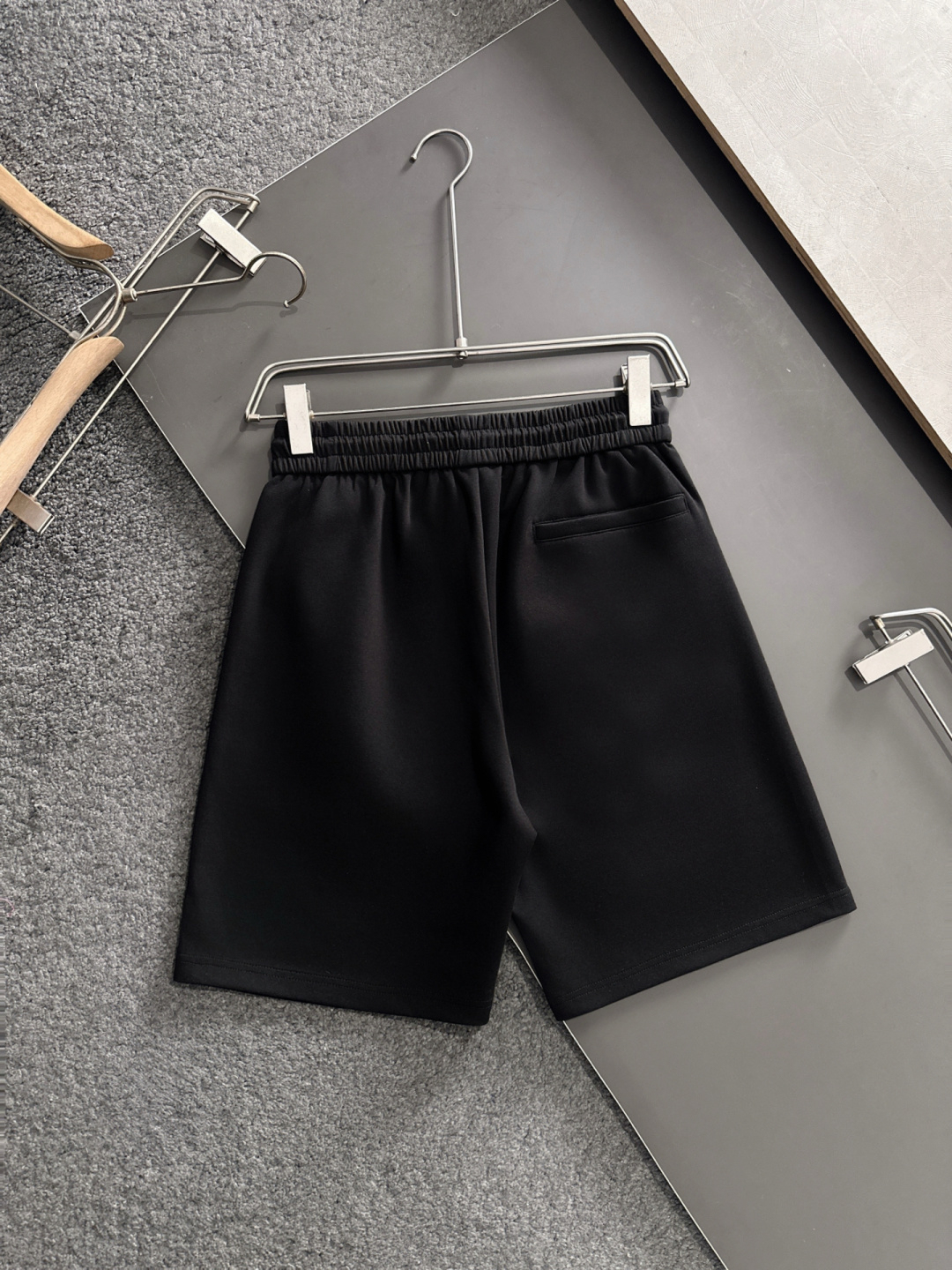 【FENDI】ショートパンツ