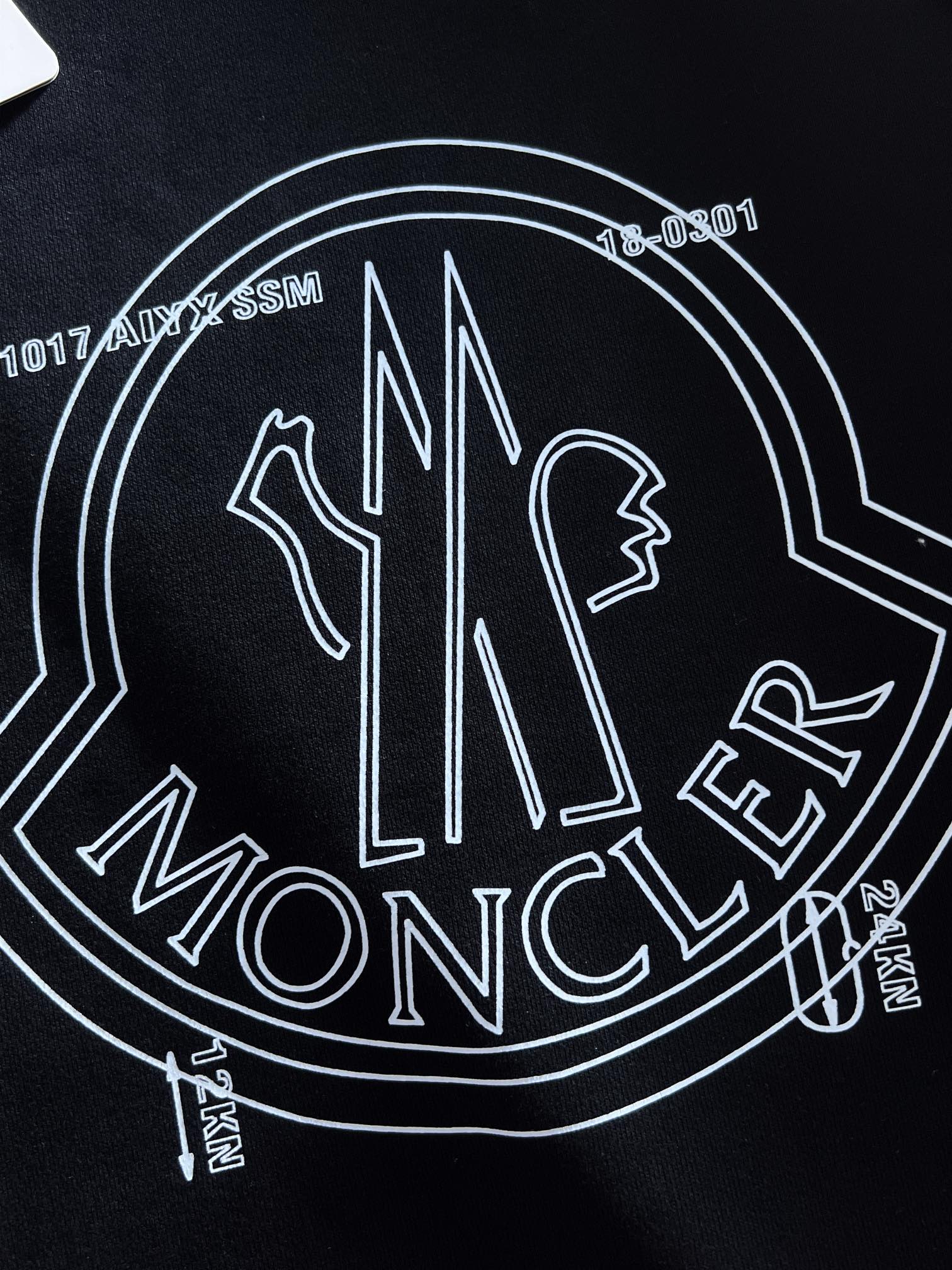 【MONCLER】長袖 T シャツ
