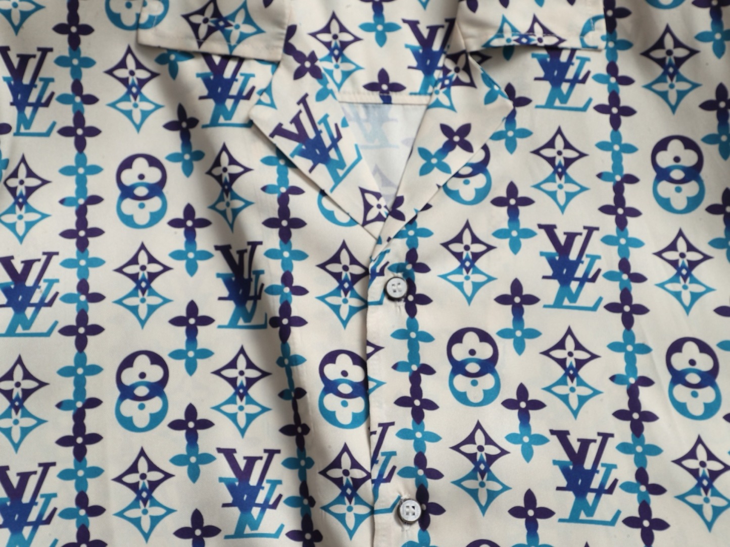 【LOUIS VUITTON】半袖シャツ