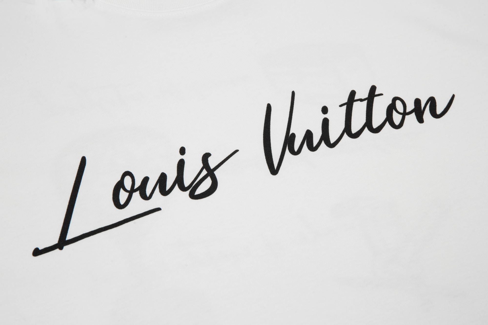 【LOUIS VUITTON旗艦店】ルイヴィトン 半袖Tシャツ ご好評に付き再入荷！