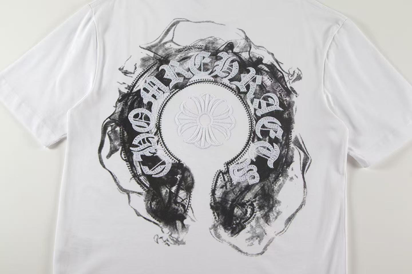 【CHROME HEARTS】（クロムハーツ）半袖Tシャツ、ご好評に付き再入荷！