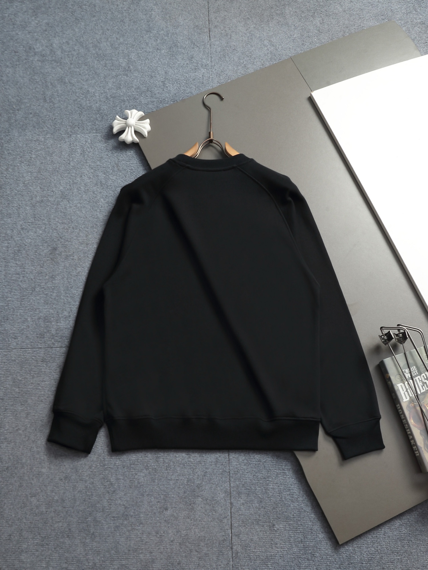 【PRADA】プリント長袖 T シャツ