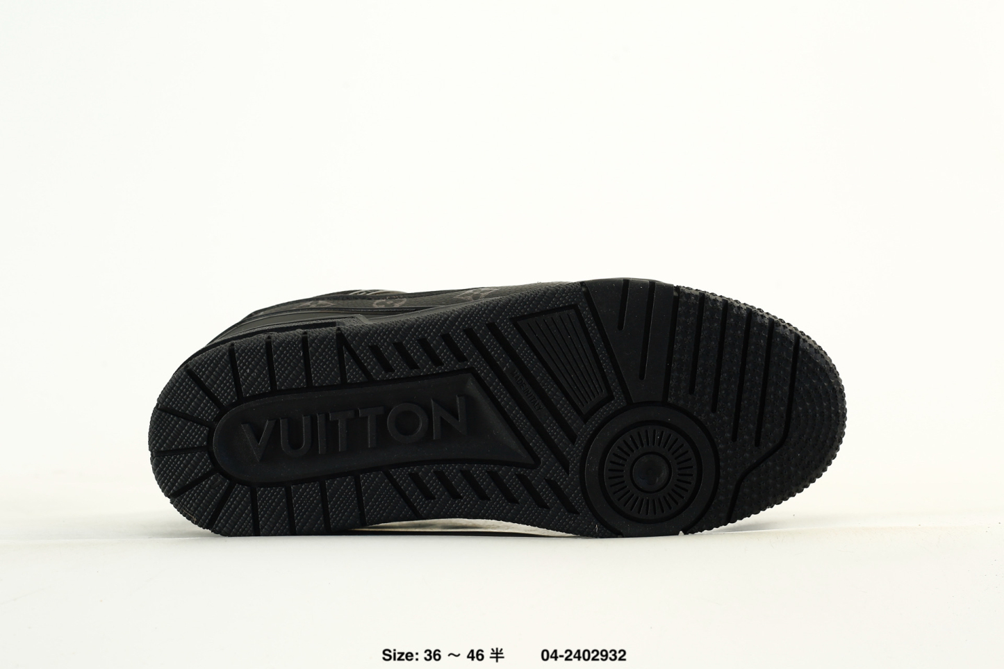 LOUIS VUITTON TRAINER ローカットスニーカー