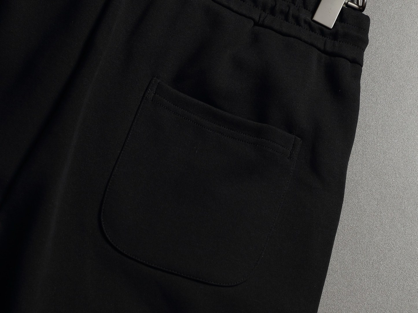 【FENDI】ショートパンツ