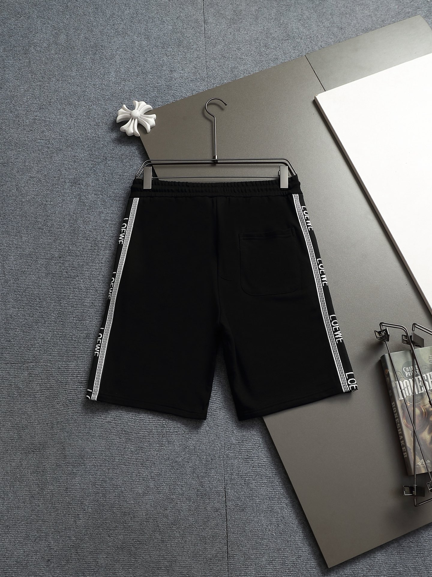 【LOEWE】ショートパンツ