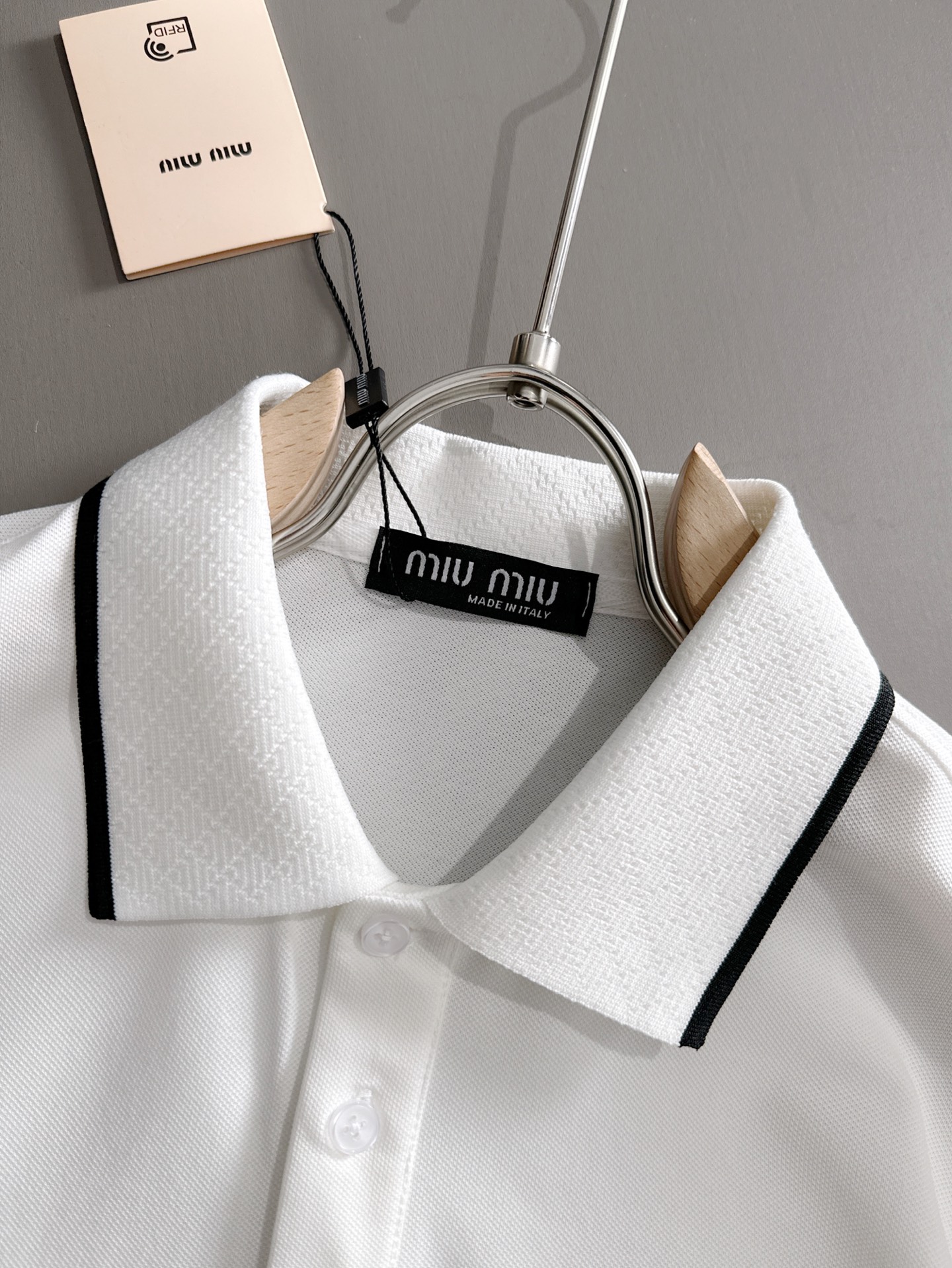 【MIU MIU】半袖 T シャツ