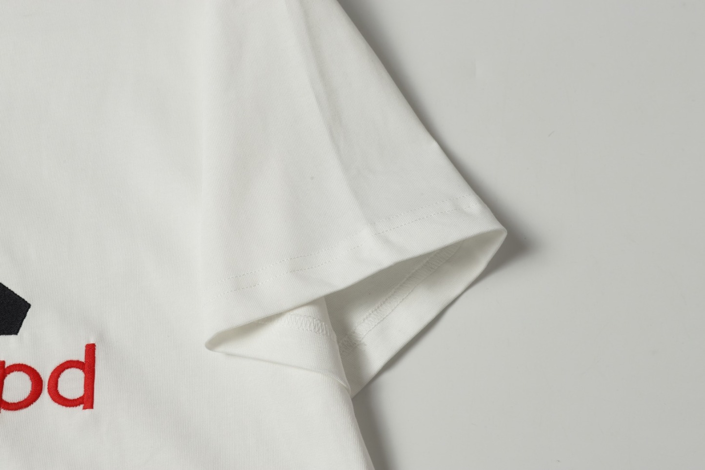 【BALENCIAGA】刺繍 半袖 T シャツ