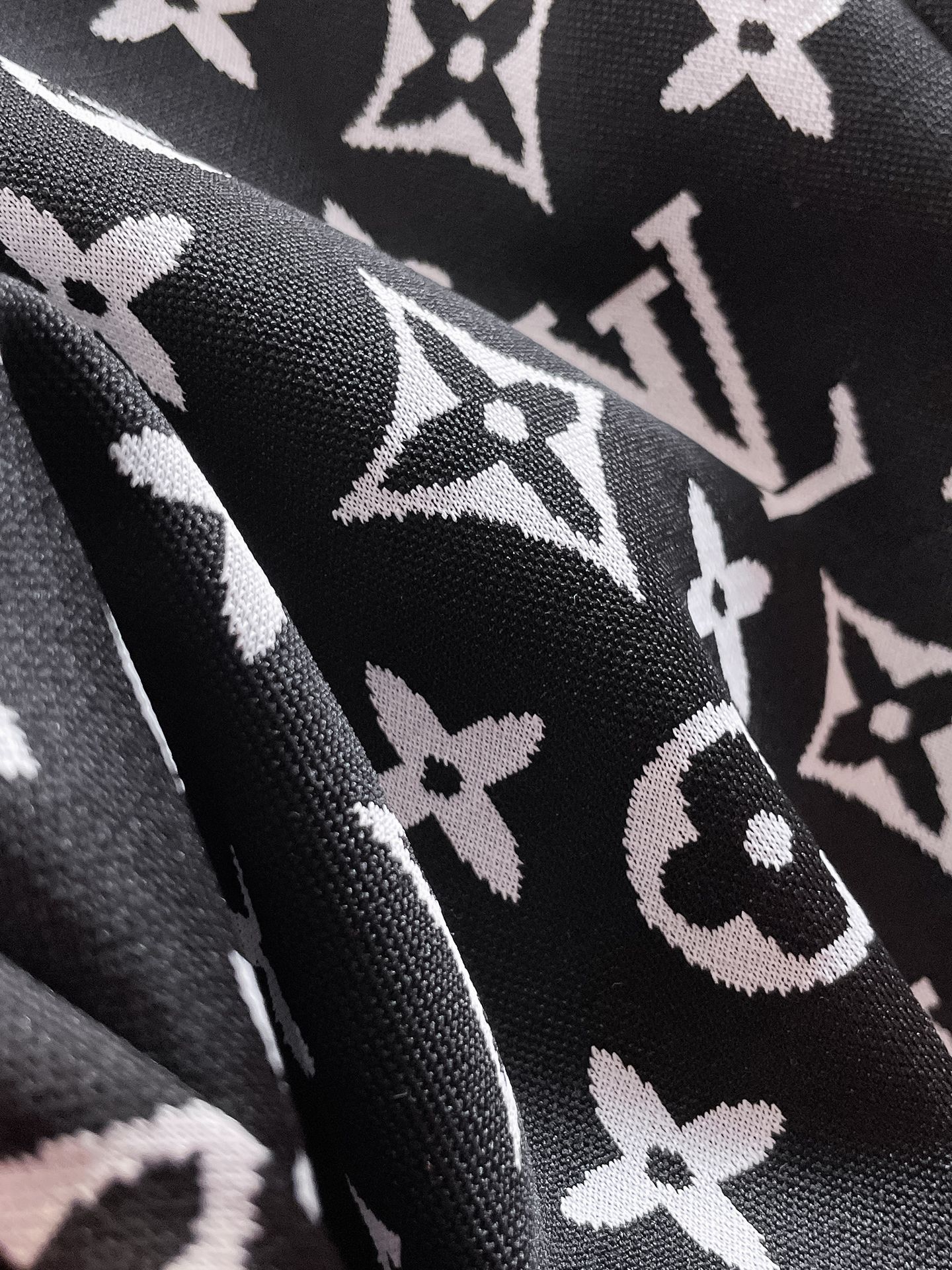 【LOUIS VUITTON】ショートパンツ