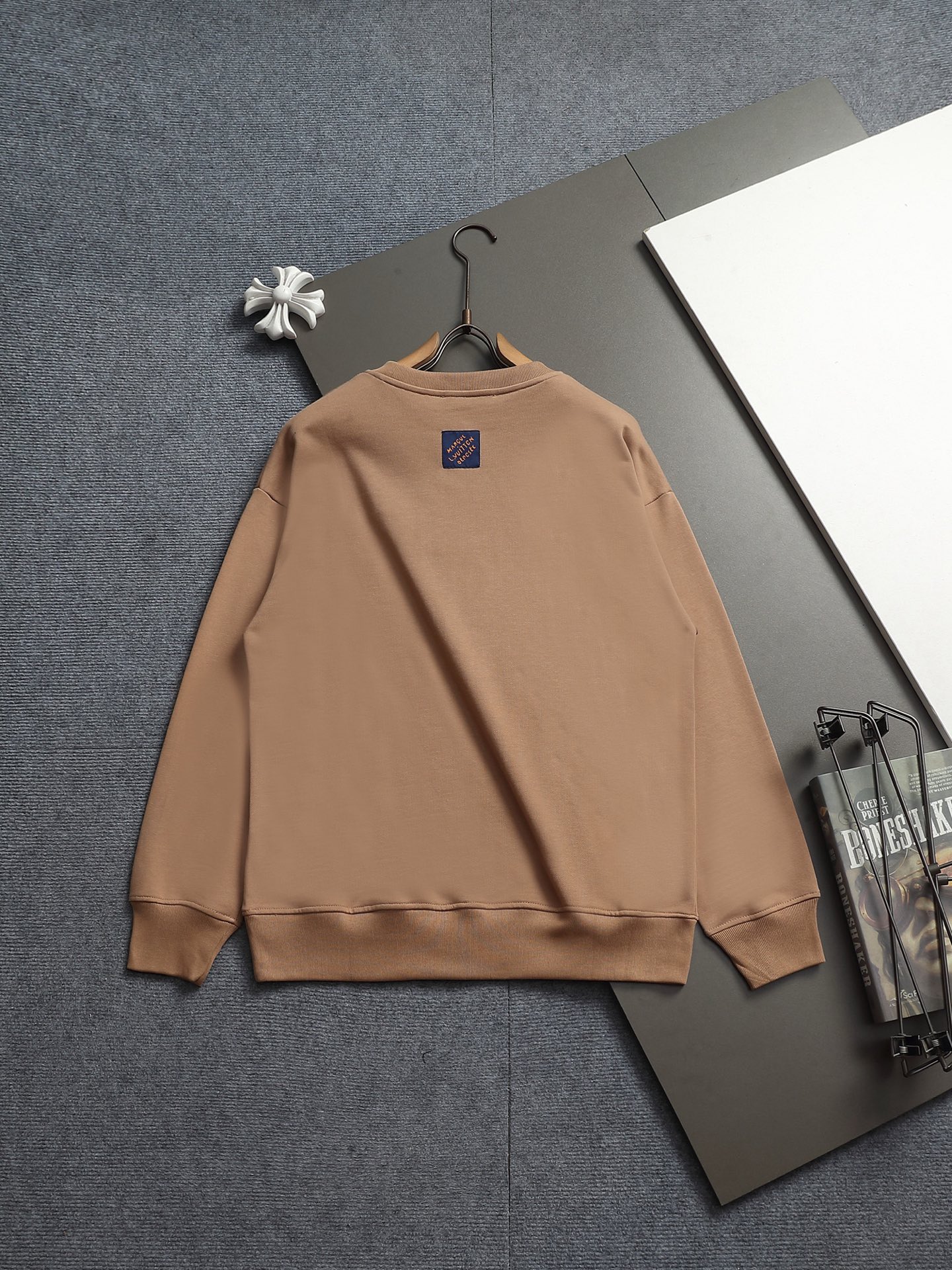 【LOUIS VUITTON】刺繍長袖 T シャツ