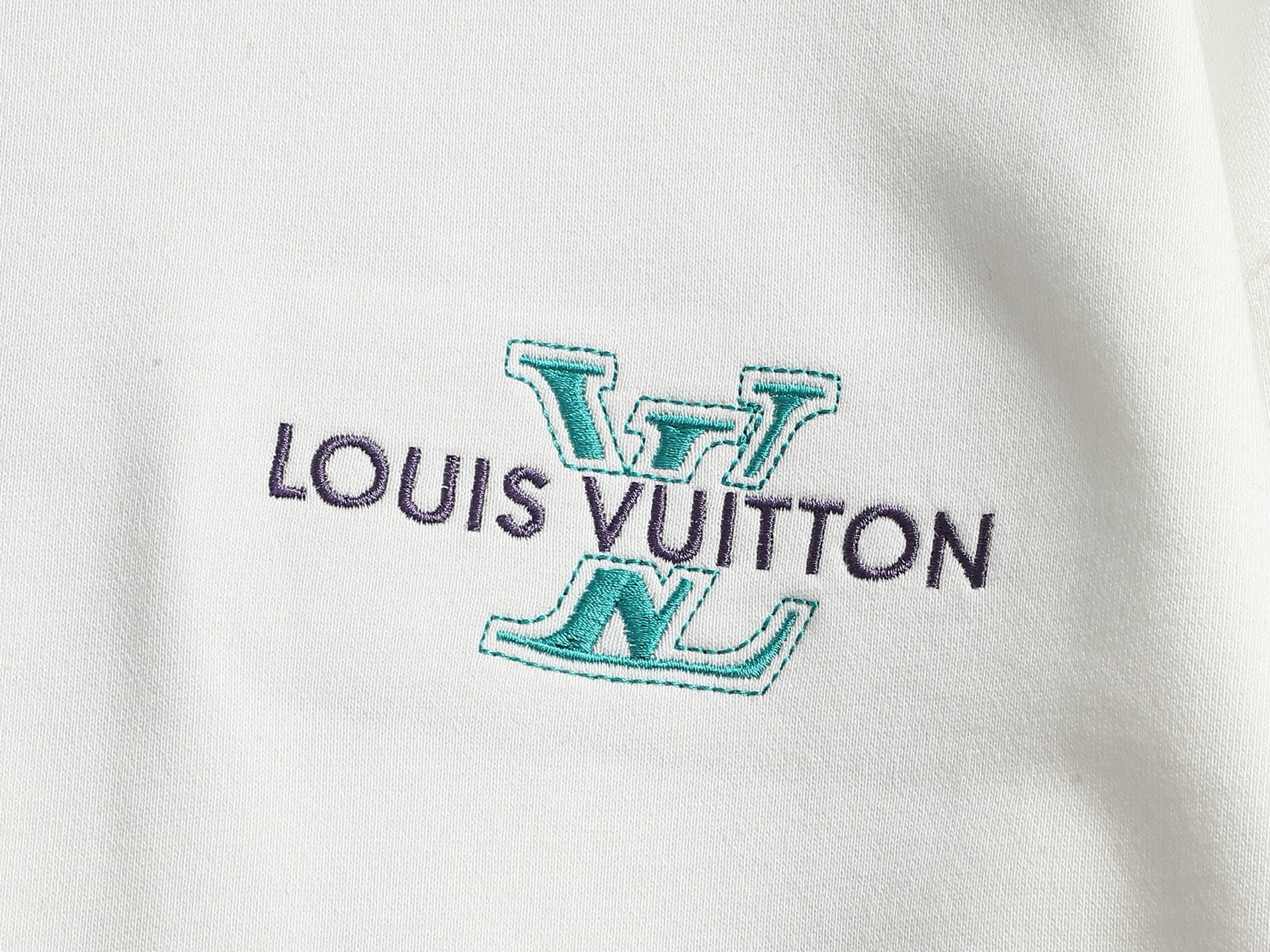 【LOUIS VUITTON】刺繍長袖 T シャツ