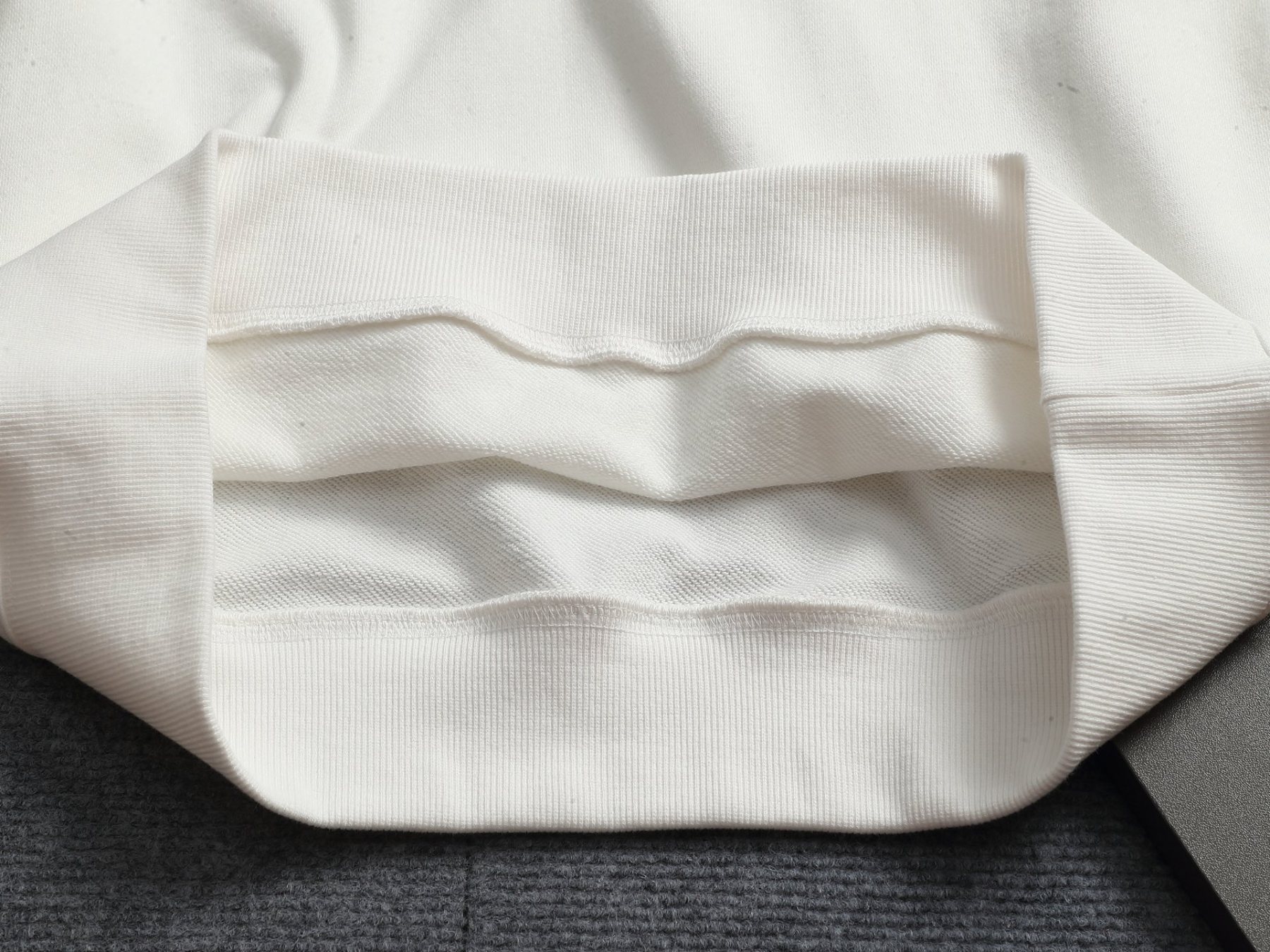 【LOUIS VUITTON】刺繍長袖 T シャツ