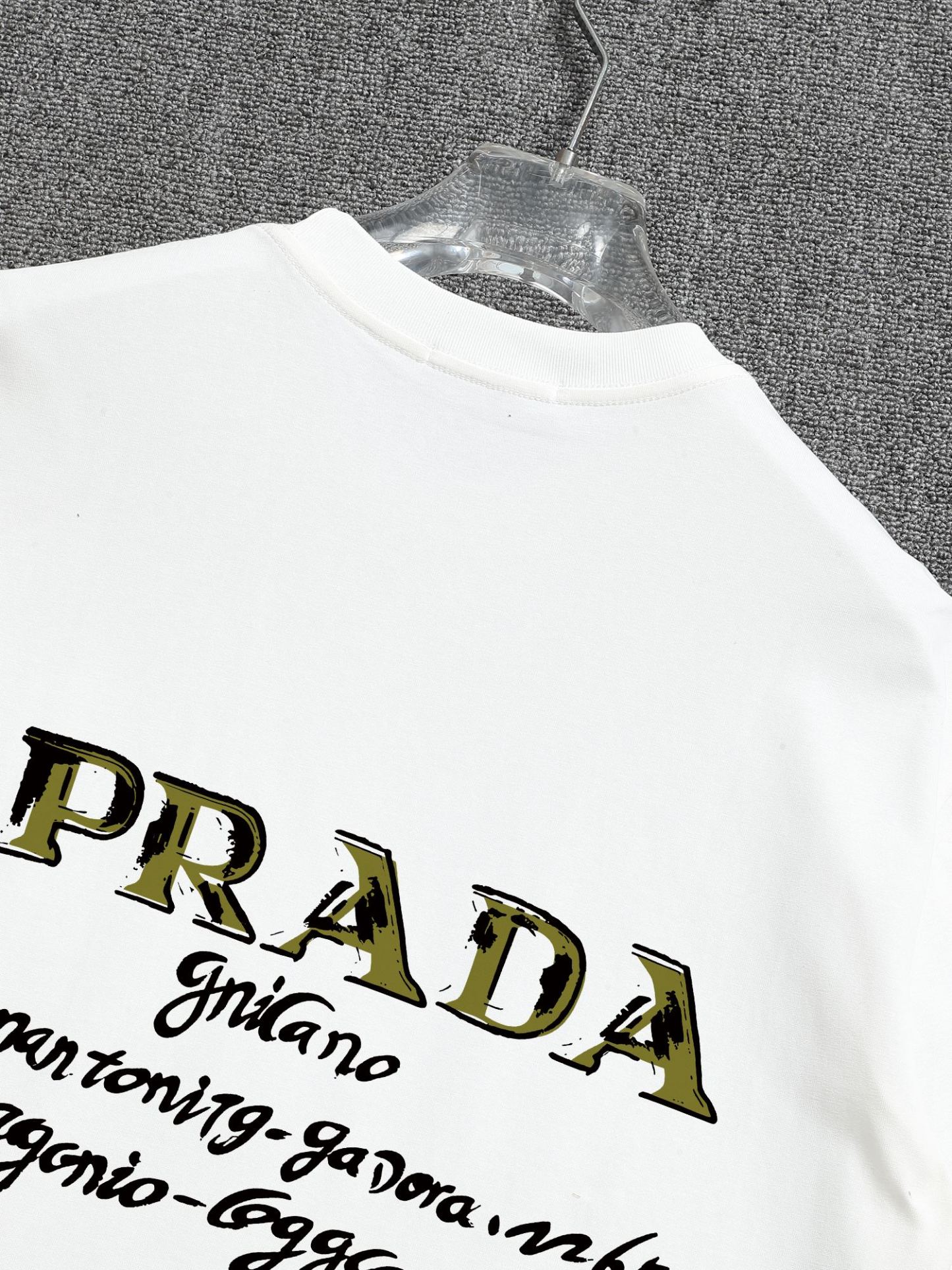 【PRADA】半袖 T シャツ