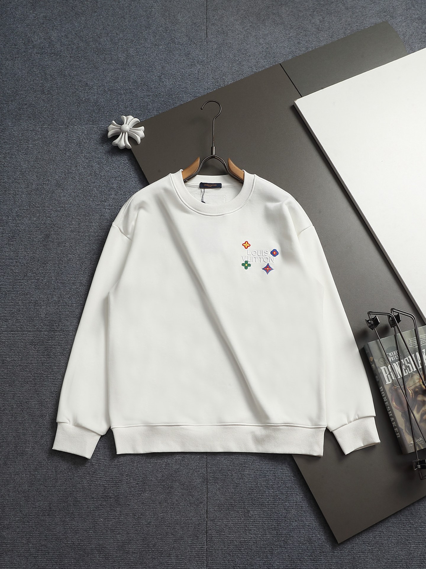 【LOUIS VUITTON】刺繍長袖 T シャツ