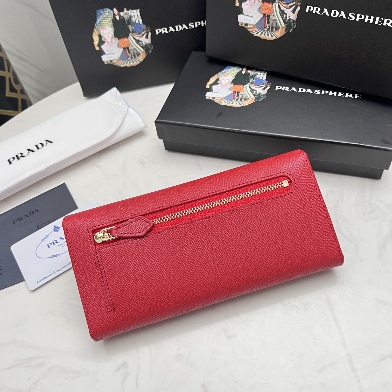 Pradaレザー コンチネンタルウォレット 財布 折財布
