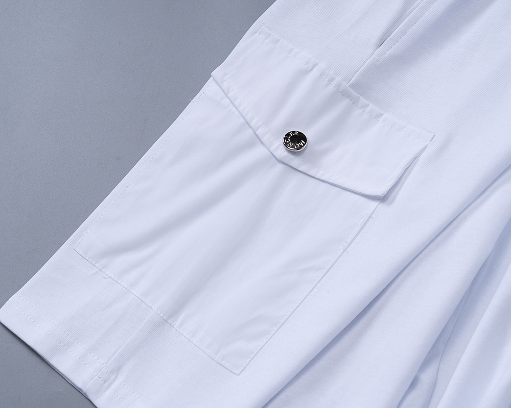 【MONCLER】ショートパンツ