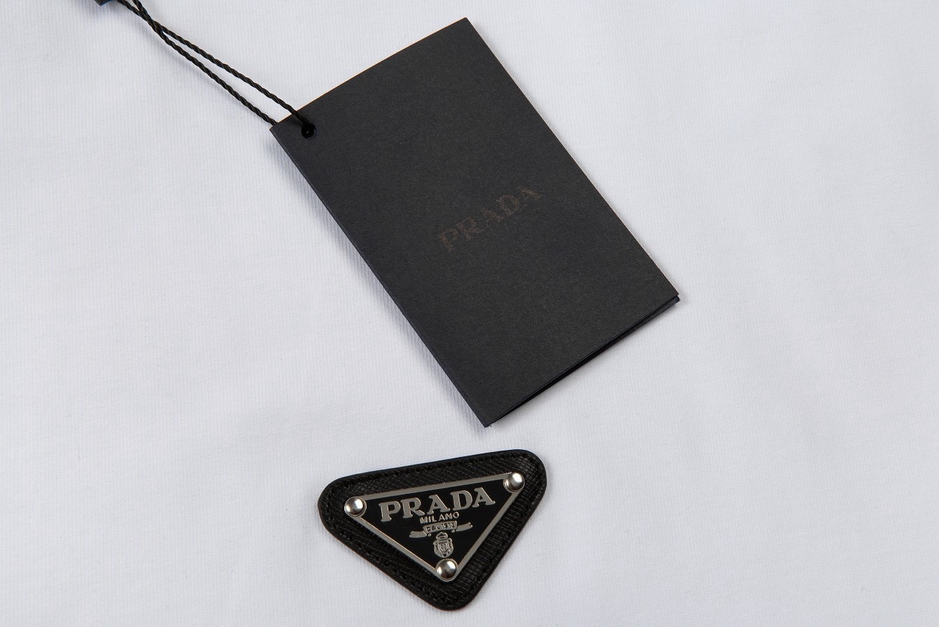 【PRADA】半袖 T シャツ