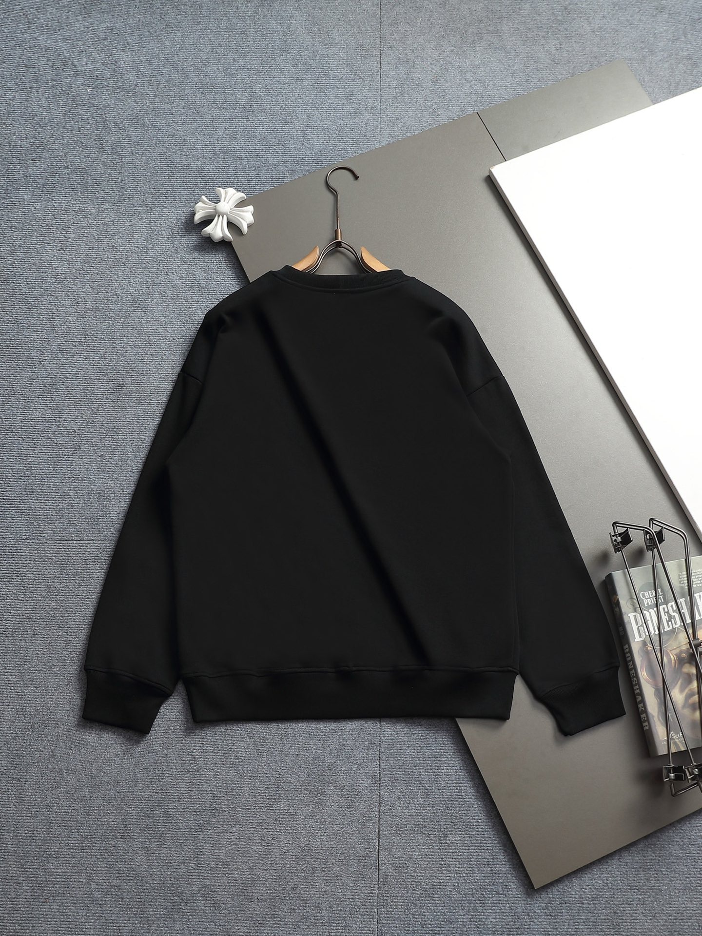 【LOEWE】刺繍長袖 T シャツ