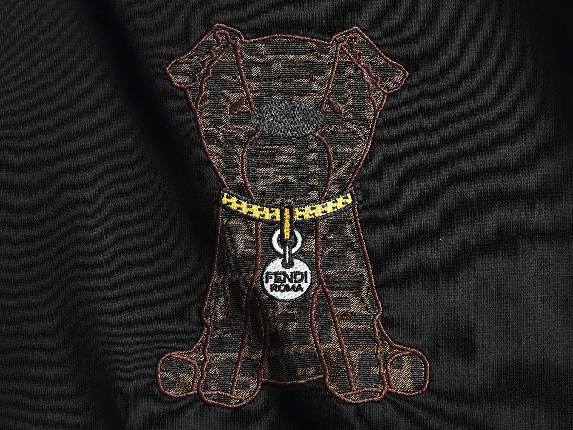 【FENDI】刺繍長袖 T シャツ