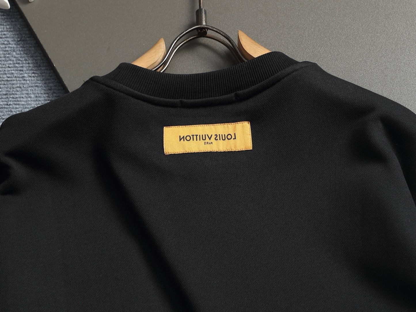 【LOUIS VUITTON】長袖 T シャツ
