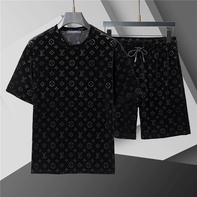 【LOUIS VUITTON】半袖T シャツショートパンツ セットアップ