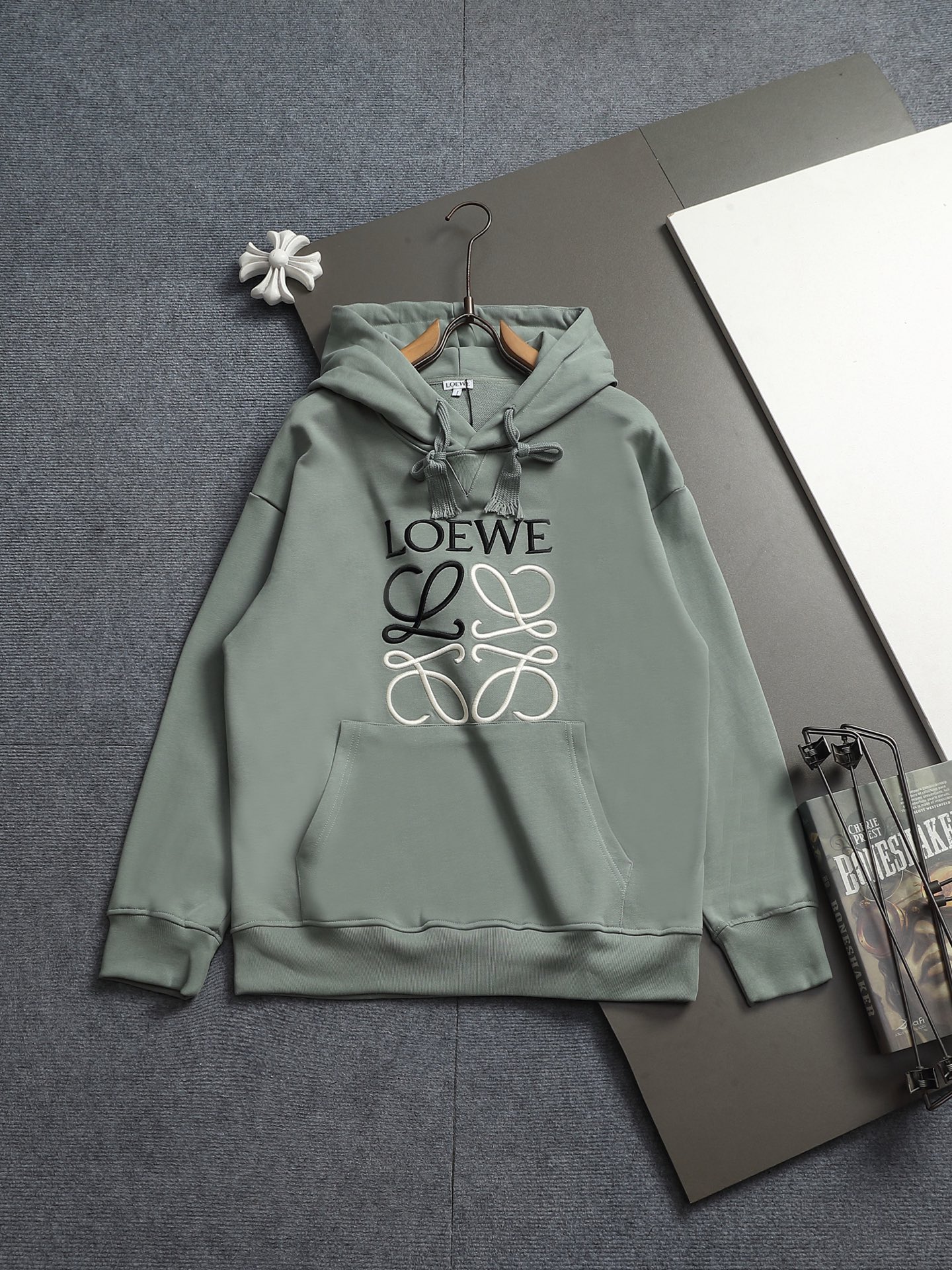 【LOEWE】ロエベ 刺繍パーカー