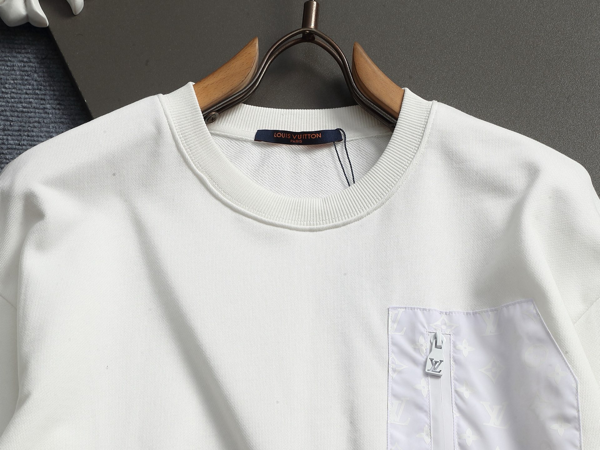 【LOUIS VUITTON】長袖 T シャツ