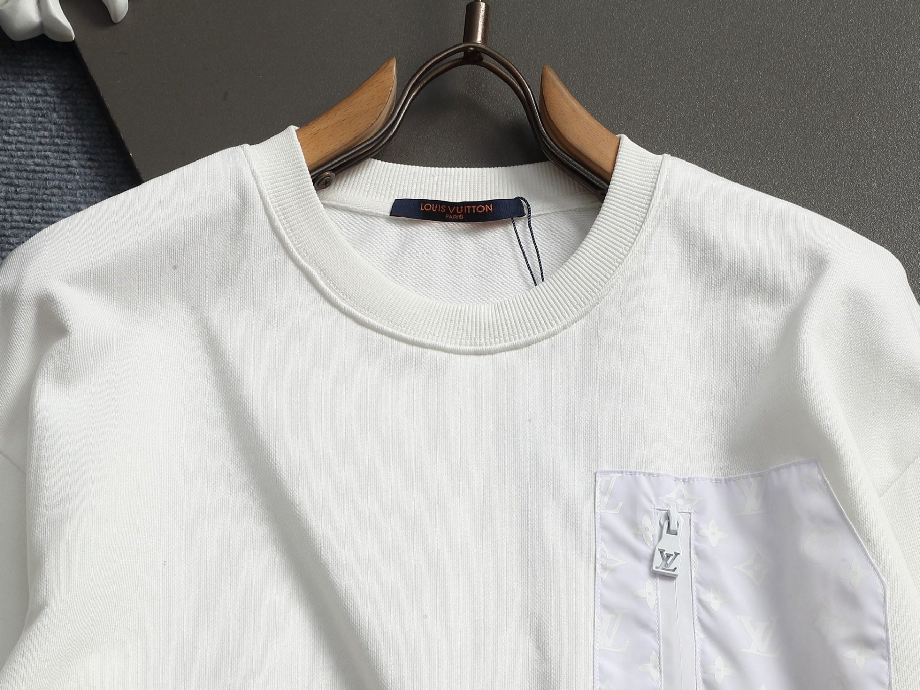 【LOUIS VUITTON】長袖 T シャツ