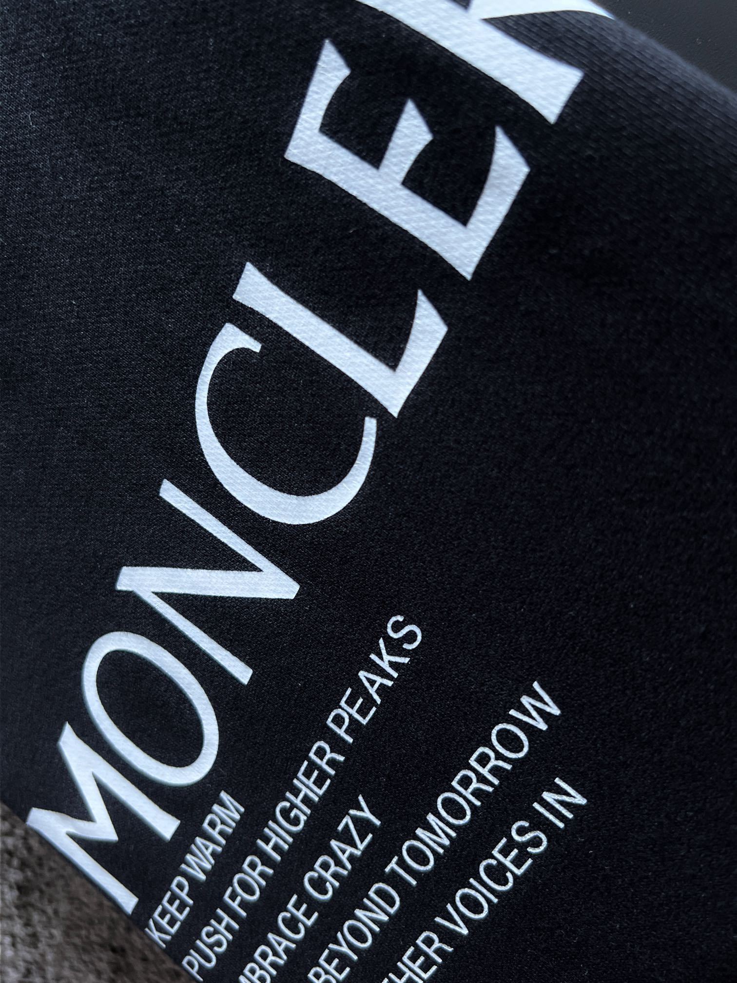 【MONCLER】長袖 T シャツ