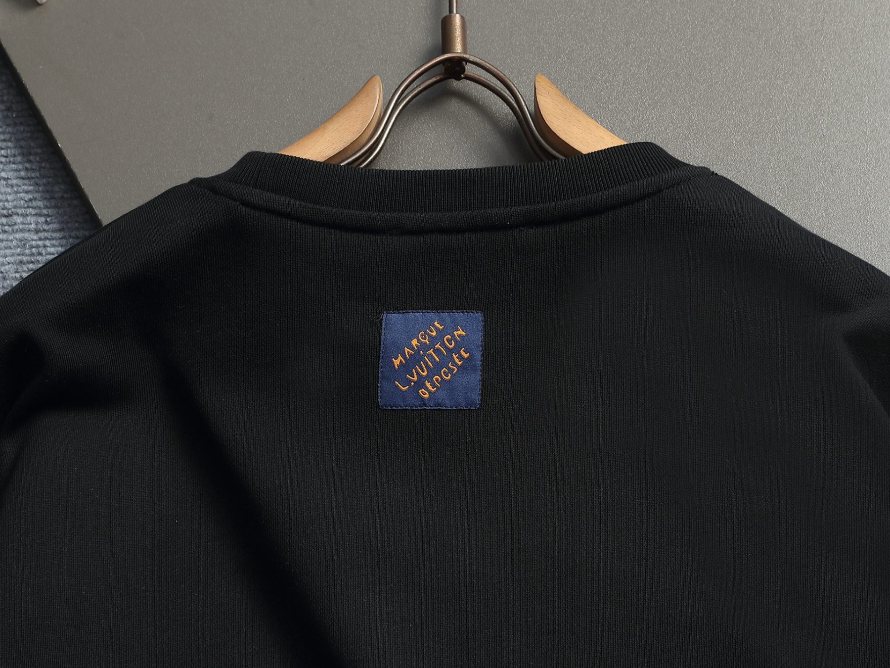 【LOUIS VUITTON】刺繍長袖 T シャツ